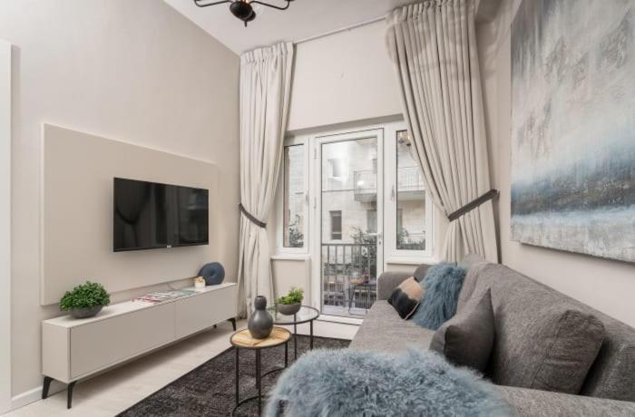 Ben Yehuda, 3 Lovely Flats In The Same Building Gerusalemme Esterno foto